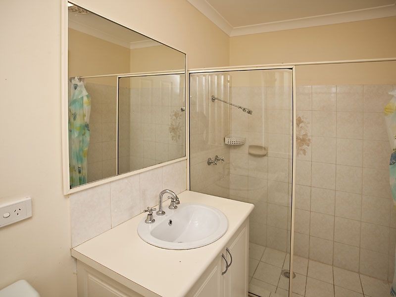 16 Bullfinch Street, Huntingdale WA 6110