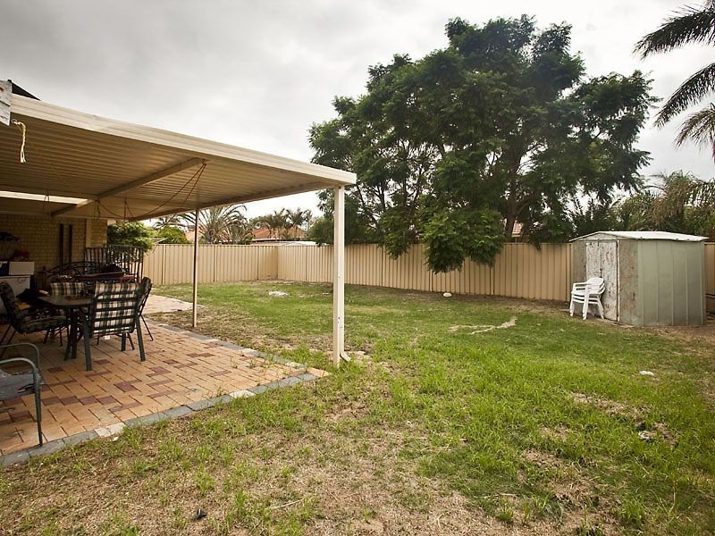 16 Bullfinch Street, Huntingdale WA 6110