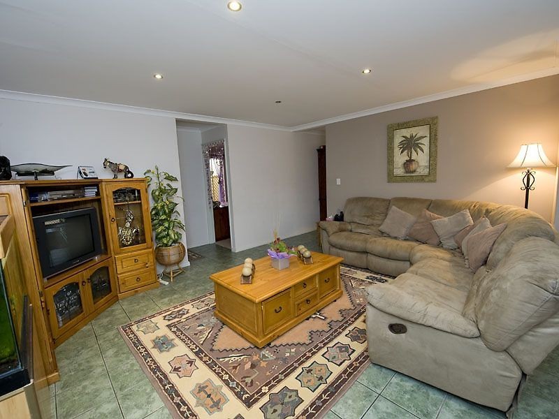 32 Blakemore Retreat, Huntingdale WA 6110