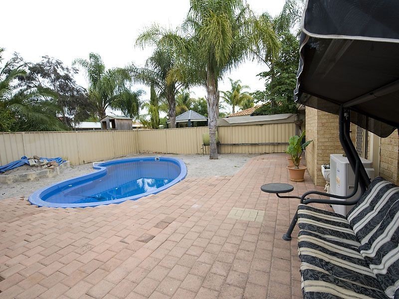 32 Blakemore Retreat, Huntingdale WA 6110