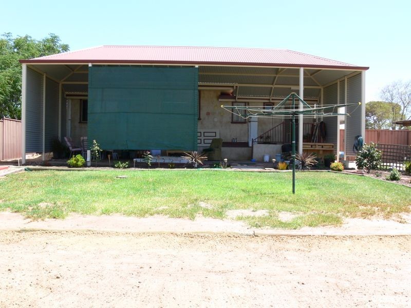 13 Mallard Street, Merredin WA 6415