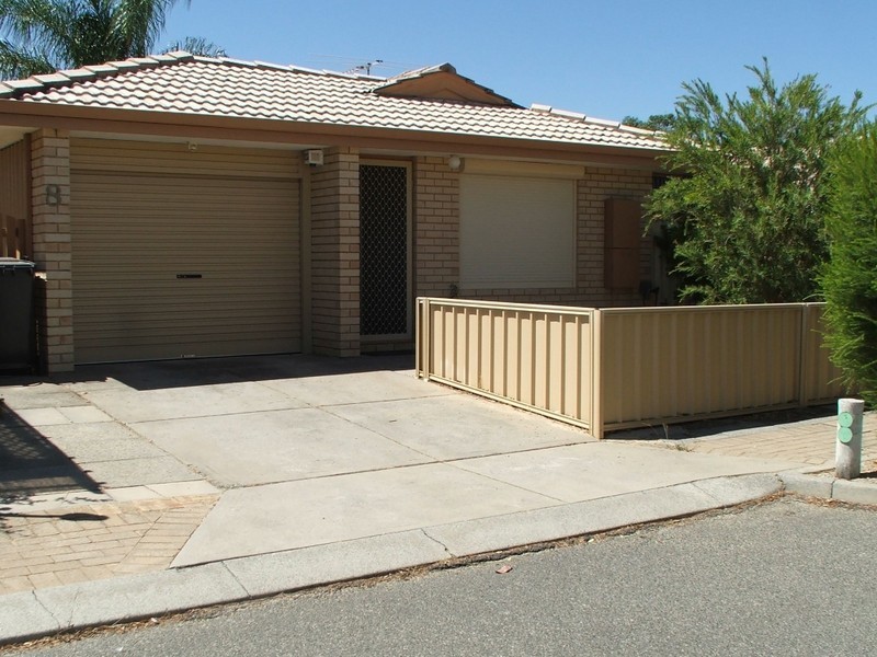 8/23 Helm Street, Maddington WA 6109