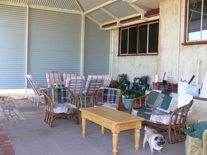 13 Morton Street, Merredin WA 6415