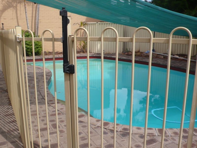 19 Biddenden Street, Thornlie WA 6108