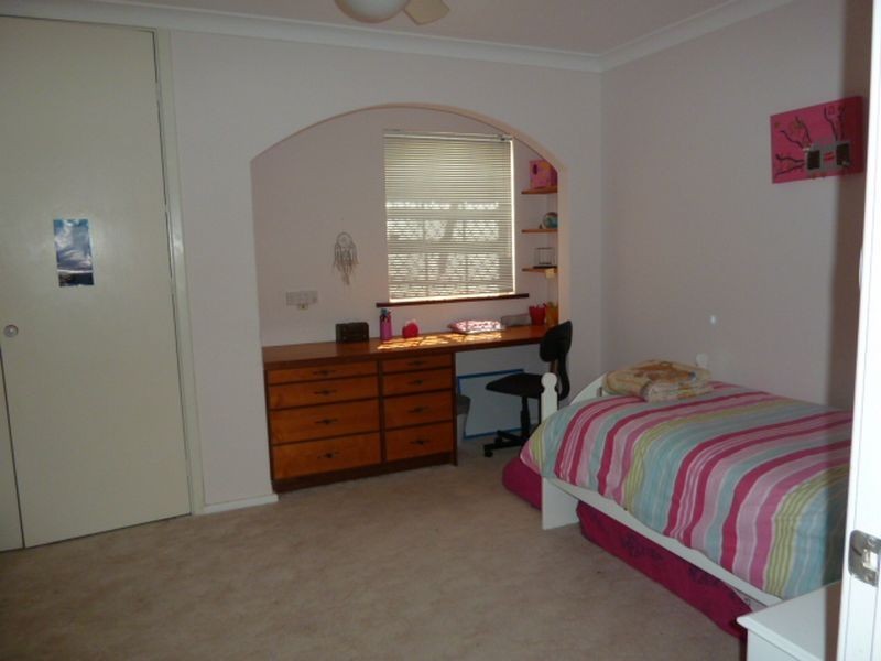 76 Regency Drive, Thornlie WA 6108