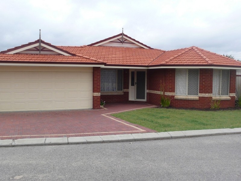 14 Gardenia Street, Thornlie WA 6108