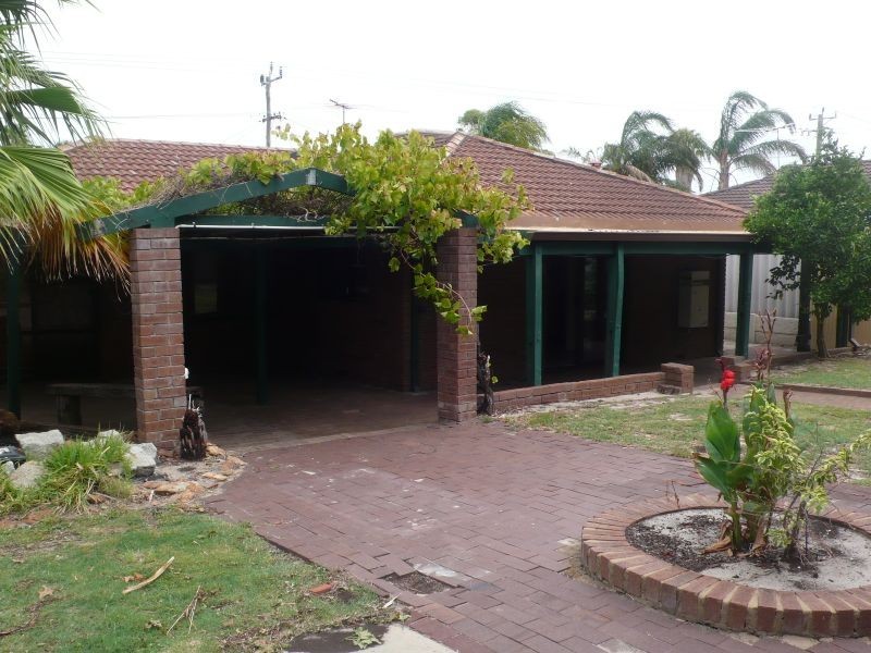 24 Storey Road, Thornlie WA 6108