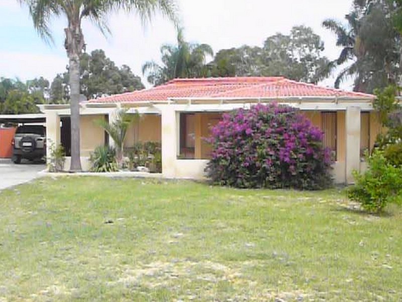 11 Levine Crt, Thornlie WA 6108