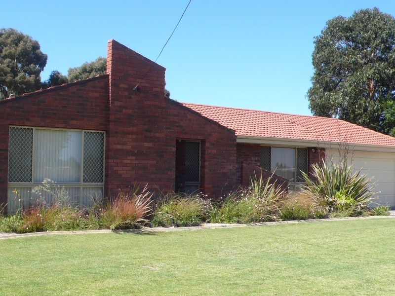 66 Murdoch Road, Thornlie WA 6108