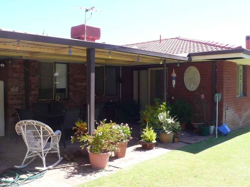 66 Murdoch Road, Thornlie WA 6108