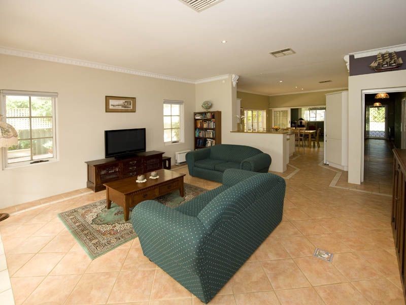 79 Verna Street, Gosnells WA 6110