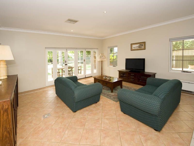 79 Verna Street, Gosnells WA 6110
