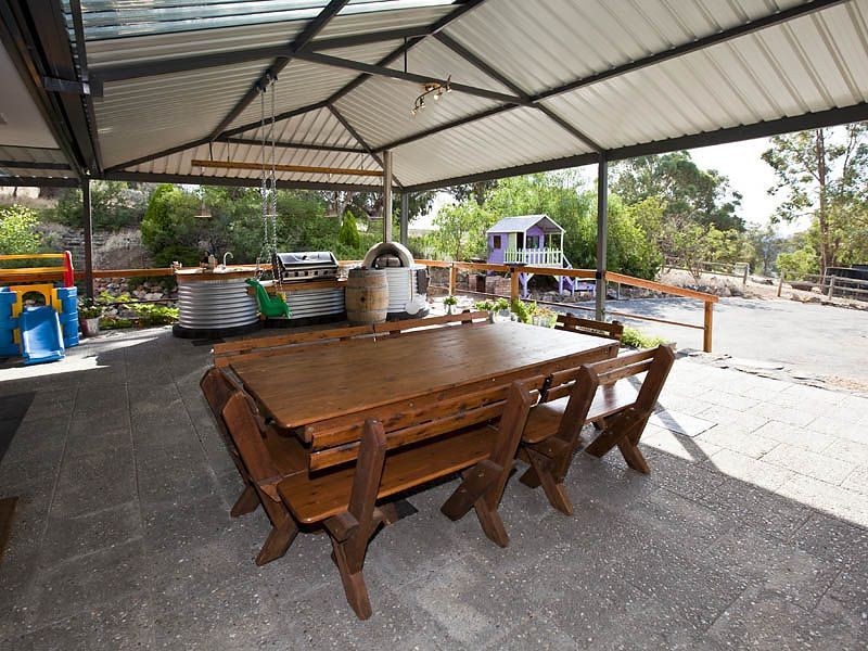 17 Millbrook Close, Jarrahdale WA 6124