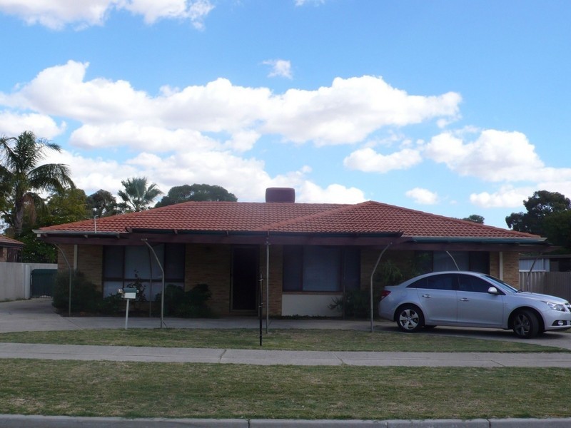 39 Storey Road, Thornlie WA 6108