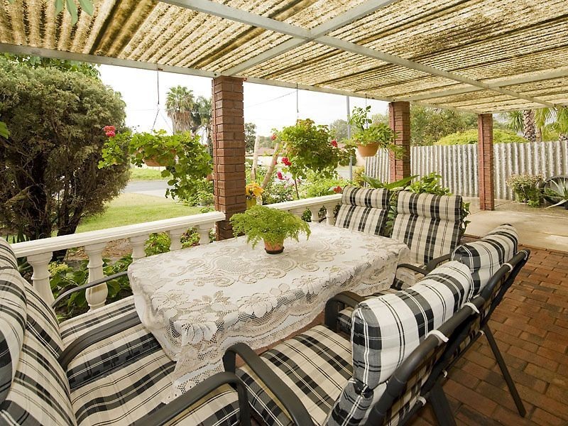 13 Barming Street, Gosnells WA 6110