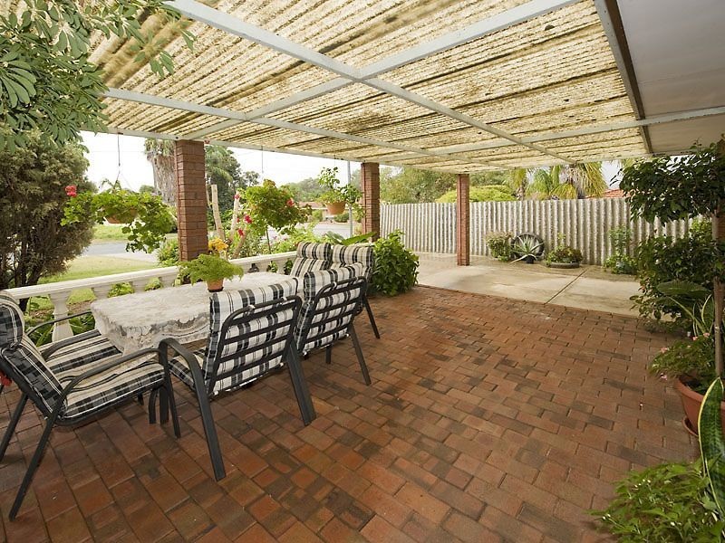 13 Barming Street, Gosnells WA 6110