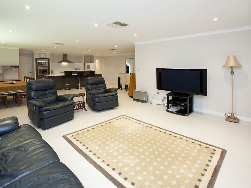 157 Yale Road, Thornlie WA 6108