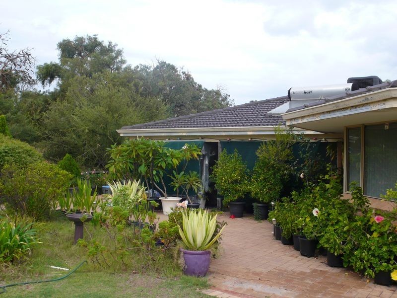 140 Holmes Road, Southern River WA 6110