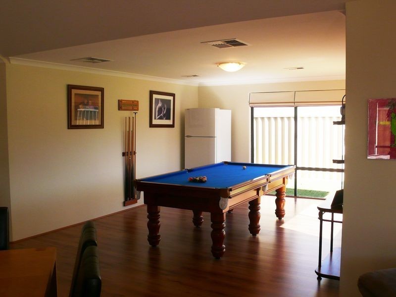 7 Tranquil Gardens, Atwell WA 6164