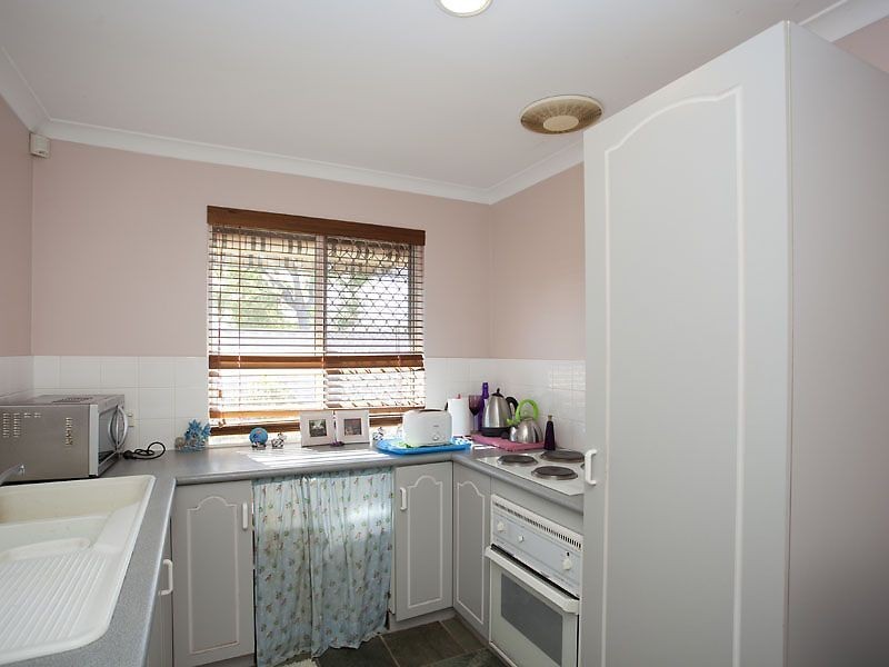 12/2 Glennis Close, Gosnells WA 6110