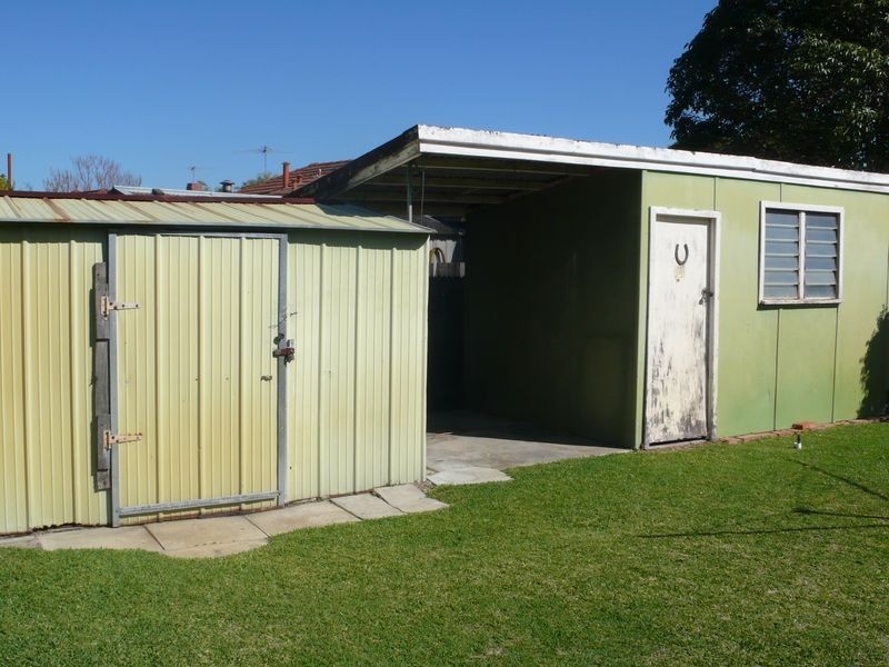 13 Melvin Avenue, Thornlie WA 6108