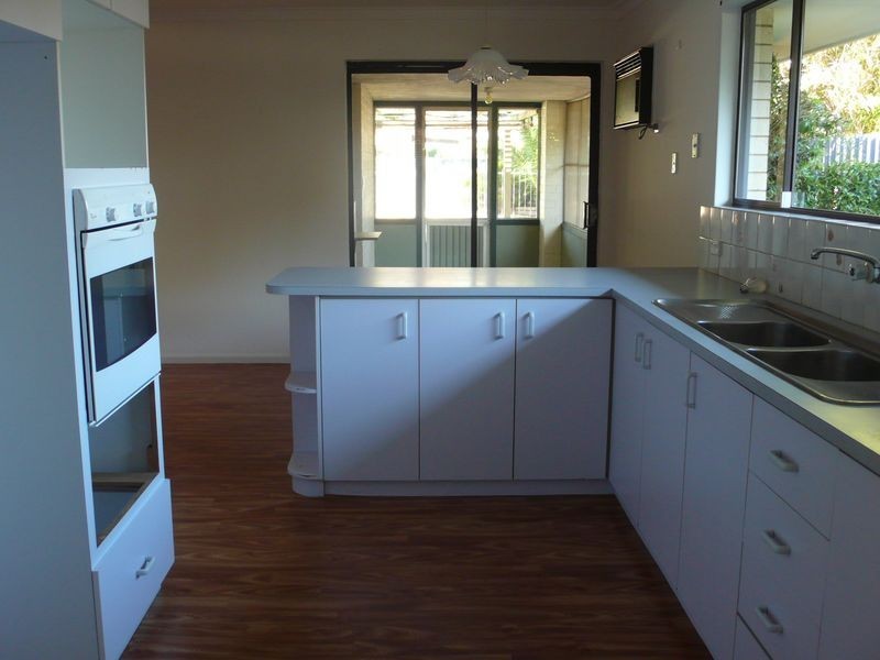 6 Luke Court, Thornlie WA 6108