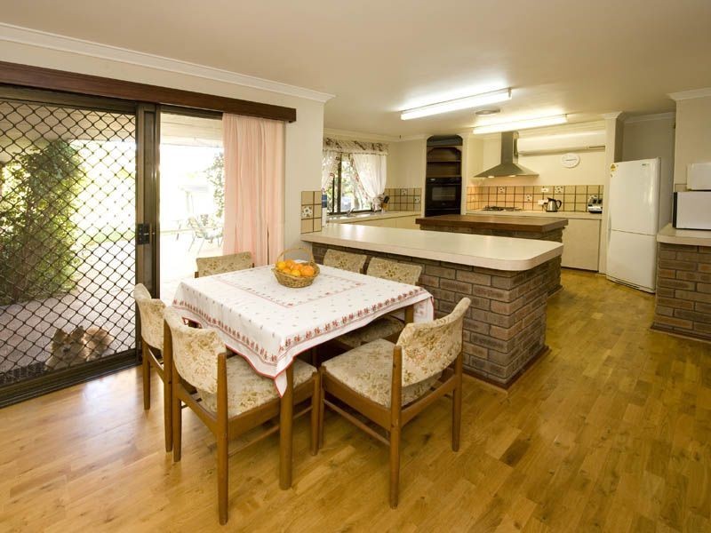 10 Pilot Road, Huntingdale WA 6110
