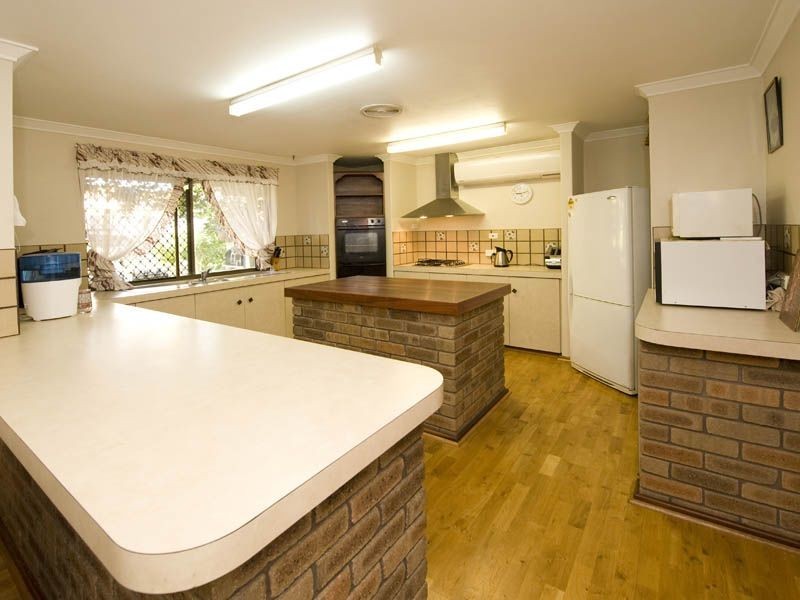 10 Pilot Road, Huntingdale WA 6110