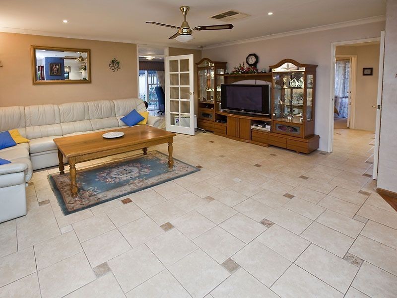 25 Matfield Way, Gosnells WA 6110