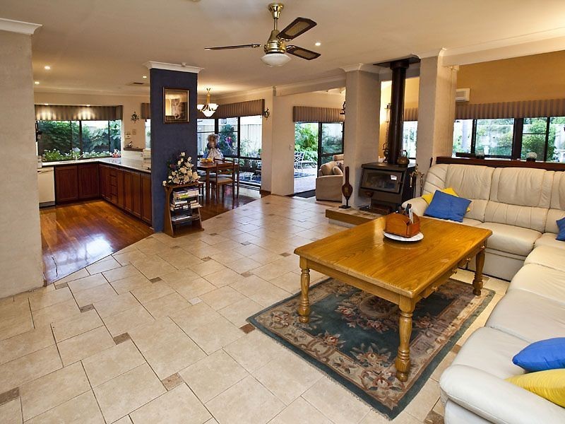 25 Matfield Way, Gosnells WA 6110