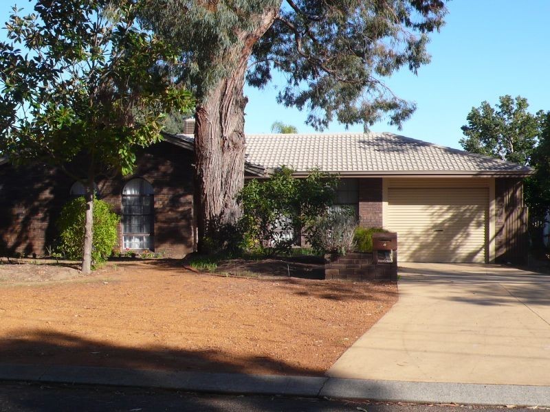 4 Cavell  Place, Huntingdale WA 6110