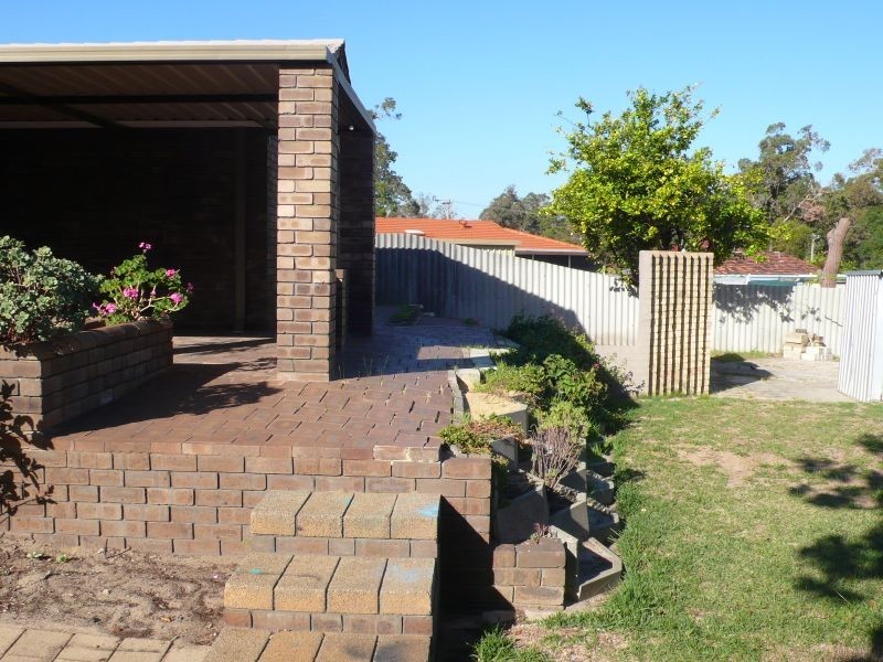 4 Cavell  Place, Huntingdale WA 6110