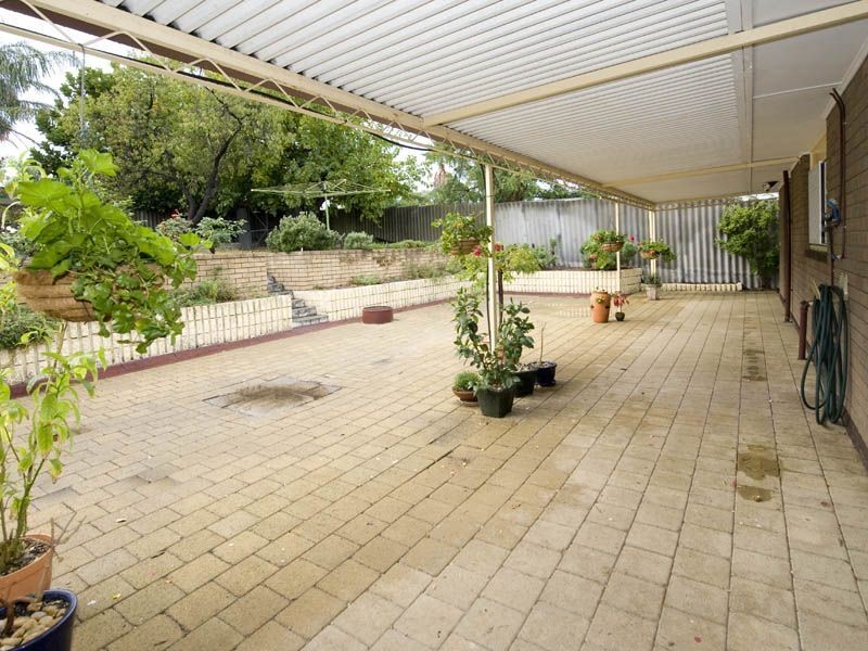 22 Culligan Road, Thornlie WA 6108