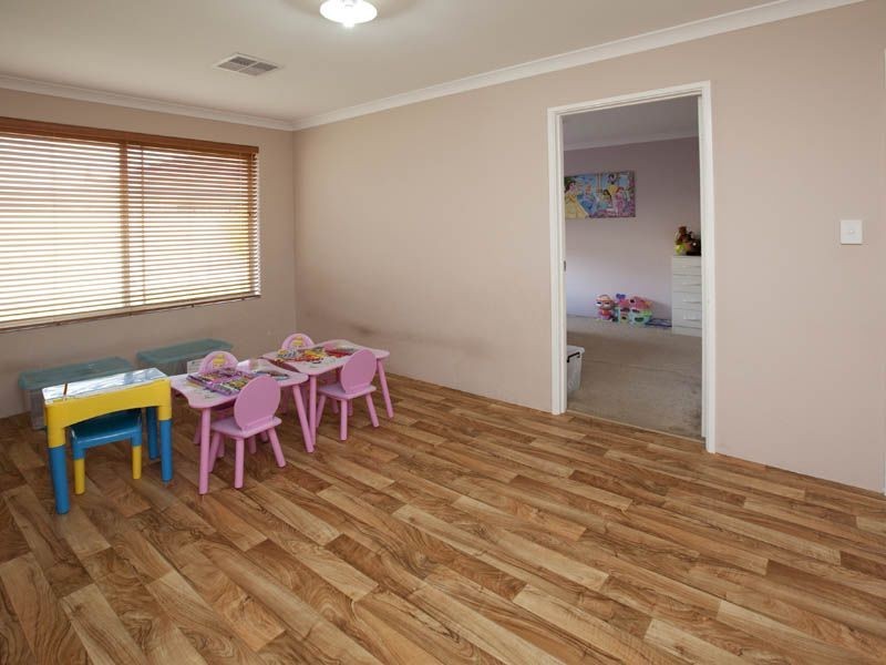 28 Copperback Circle, Huntingdale WA 6110