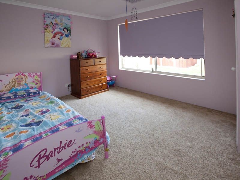 28 Copperback Circle, Huntingdale WA 6110