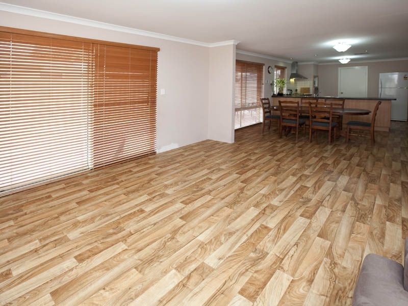 28 Copperback Circle, Huntingdale WA 6110