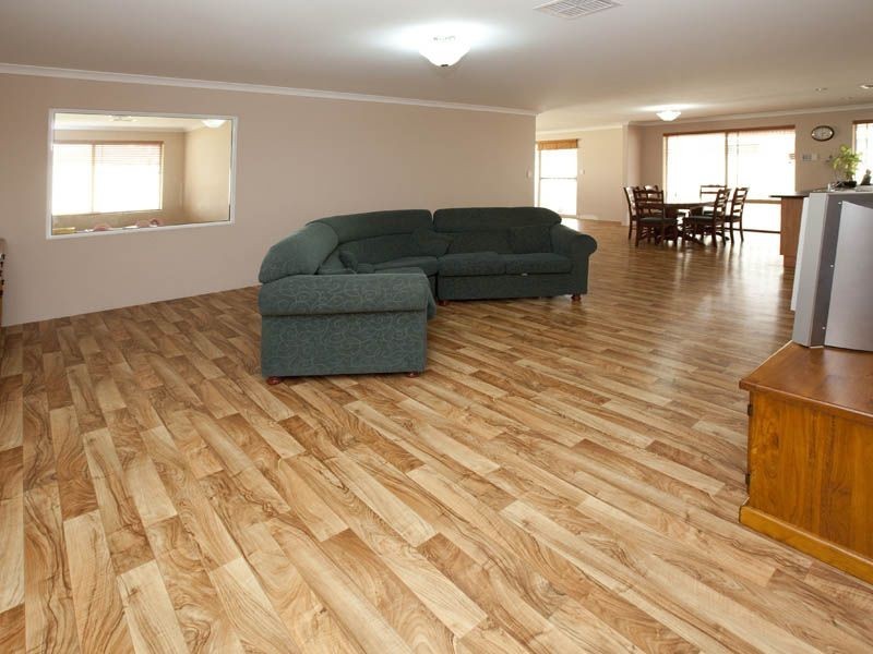 28 Copperback Circle, Huntingdale WA 6110