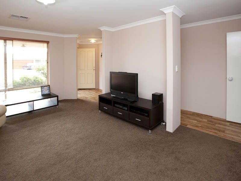 28 Copperback Circle, Huntingdale WA 6110