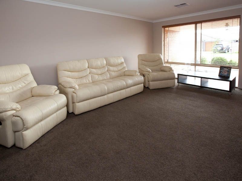 28 Copperback Circle, Huntingdale WA 6110