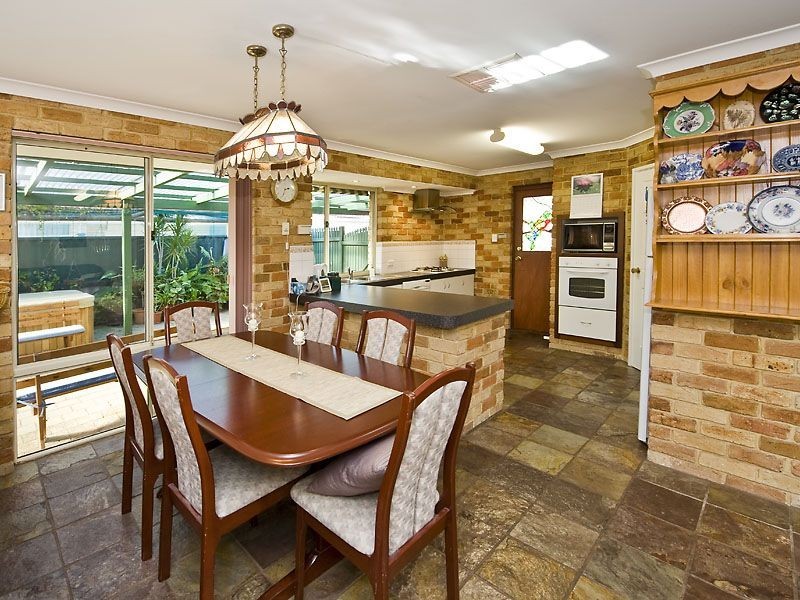 49 Discovery Drive, Thornlie WA 6108