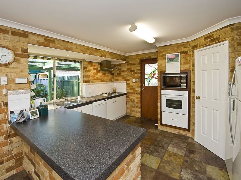 49 Discovery Drive, Thornlie WA 6108