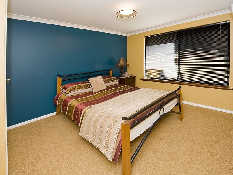 10 West End Parade, Canning Vale WA 6155