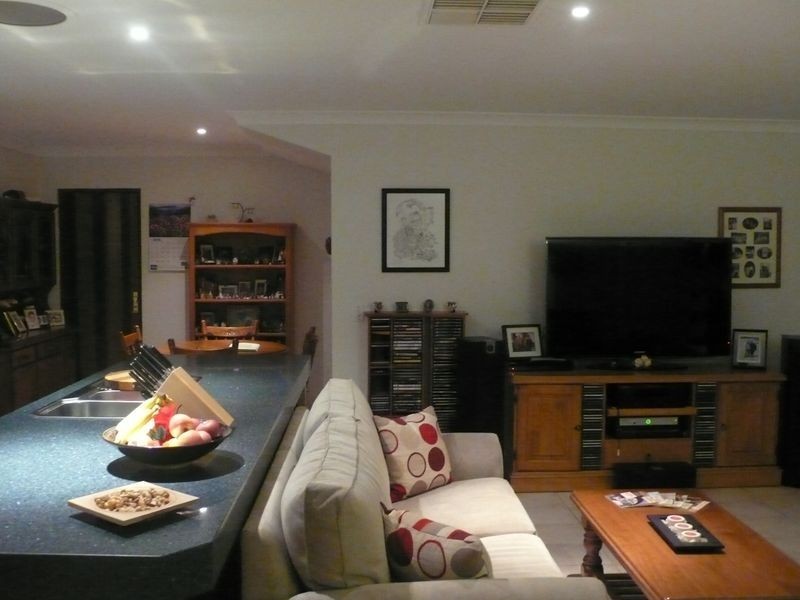 28 Duri Street, Armadale WA 6112