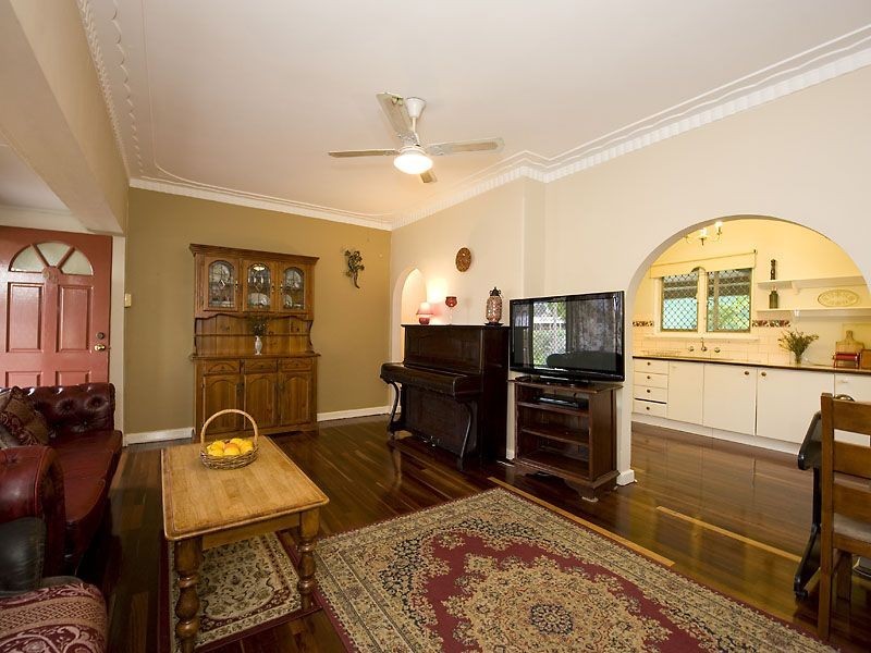 45 Thornlie Avenue, Thornlie WA 6108