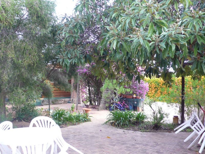 27 Moorhouse Street, Willagee WA 6156