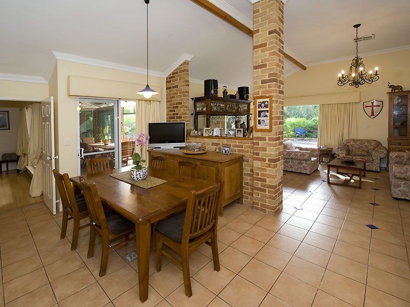 5 Owsten Court, Banjup WA 6164