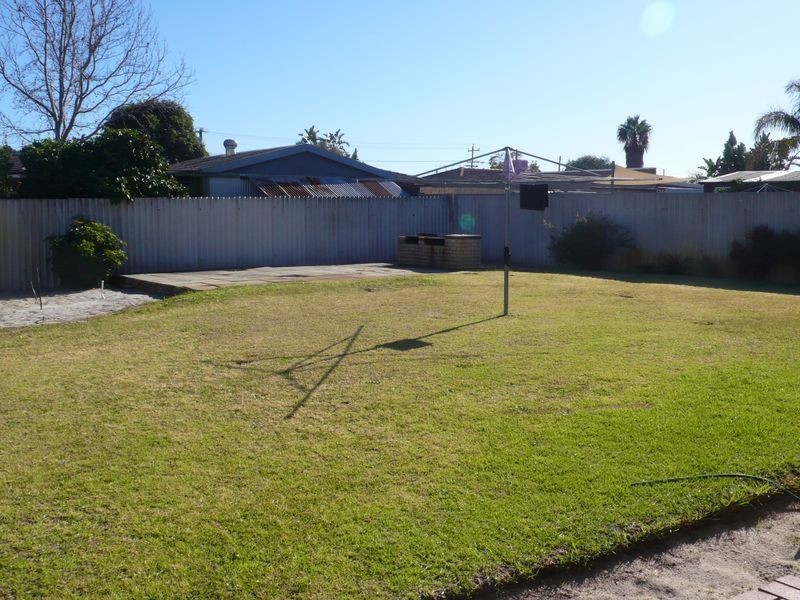 27 Yomba Street, Kewdale WA 6105