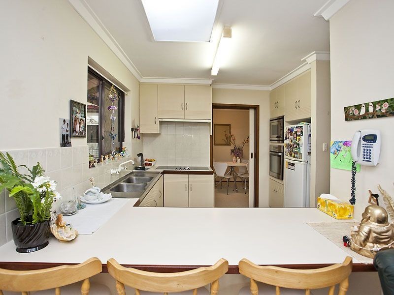 28 Helena Crescent, Thornlie WA 6108