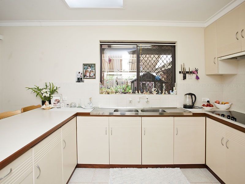 28 Helena Crescent, Thornlie WA 6108
