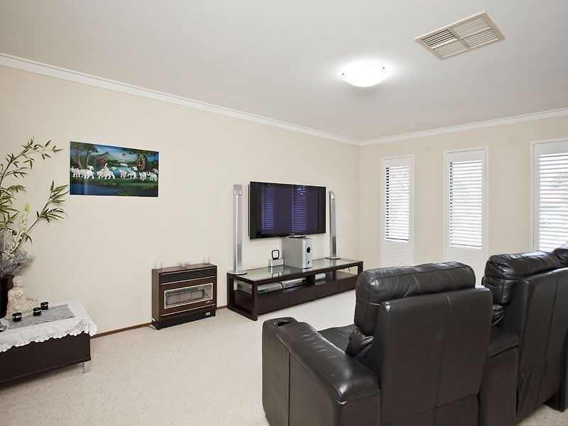 28 Helena Crescent, Thornlie WA 6108